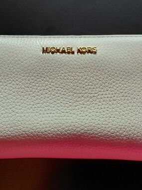 Michael Kors Cream Leather Clutch Wallet with Gold Logo